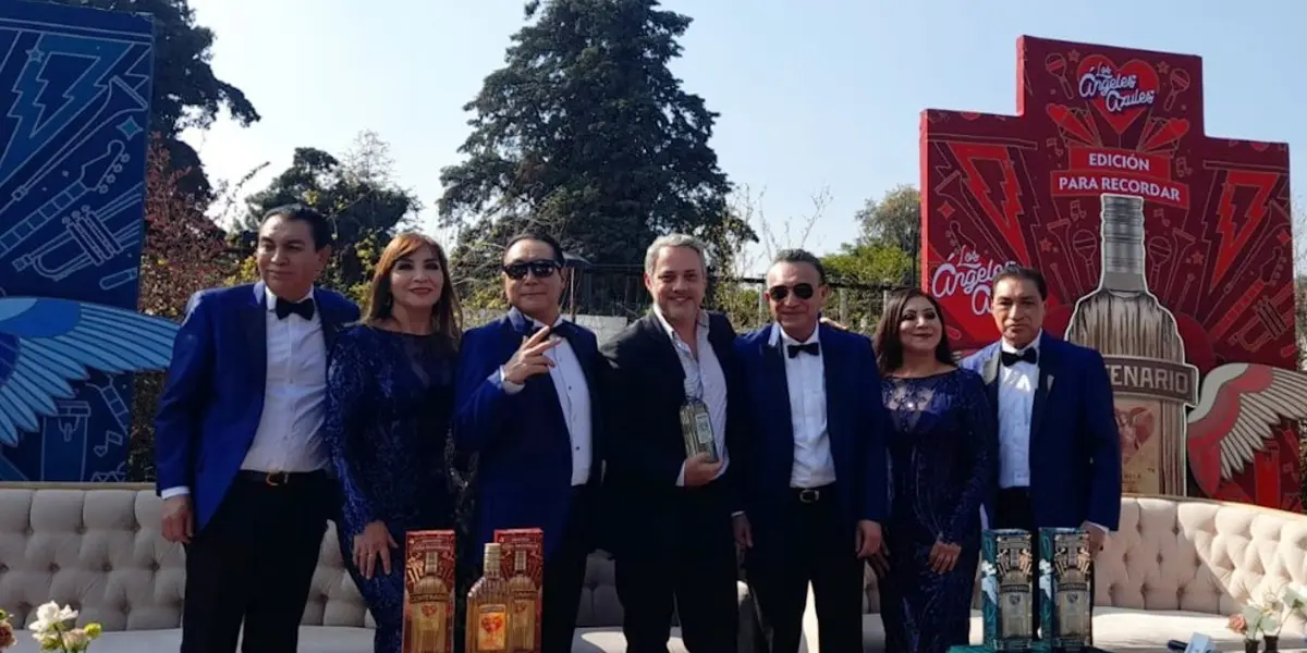 de la música que distingue a la agrupación de Iztapalapa.
"Estamos muy contentos de poder develar el climax de una actividad muy importante, que hicimos durante un año, entre el tequila más importante de México y el grupo musical más importante, Tequila Centenario y Los Àngeles Azules.