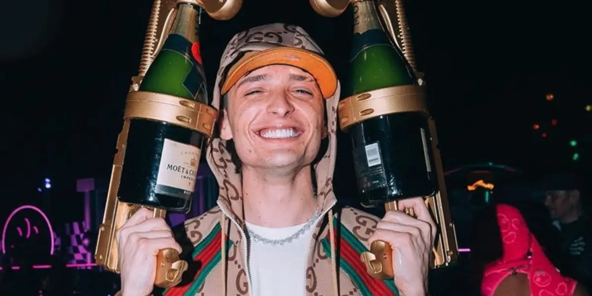 Descubre el colegio en el que estudio Peso Pluma y pocos lo saben