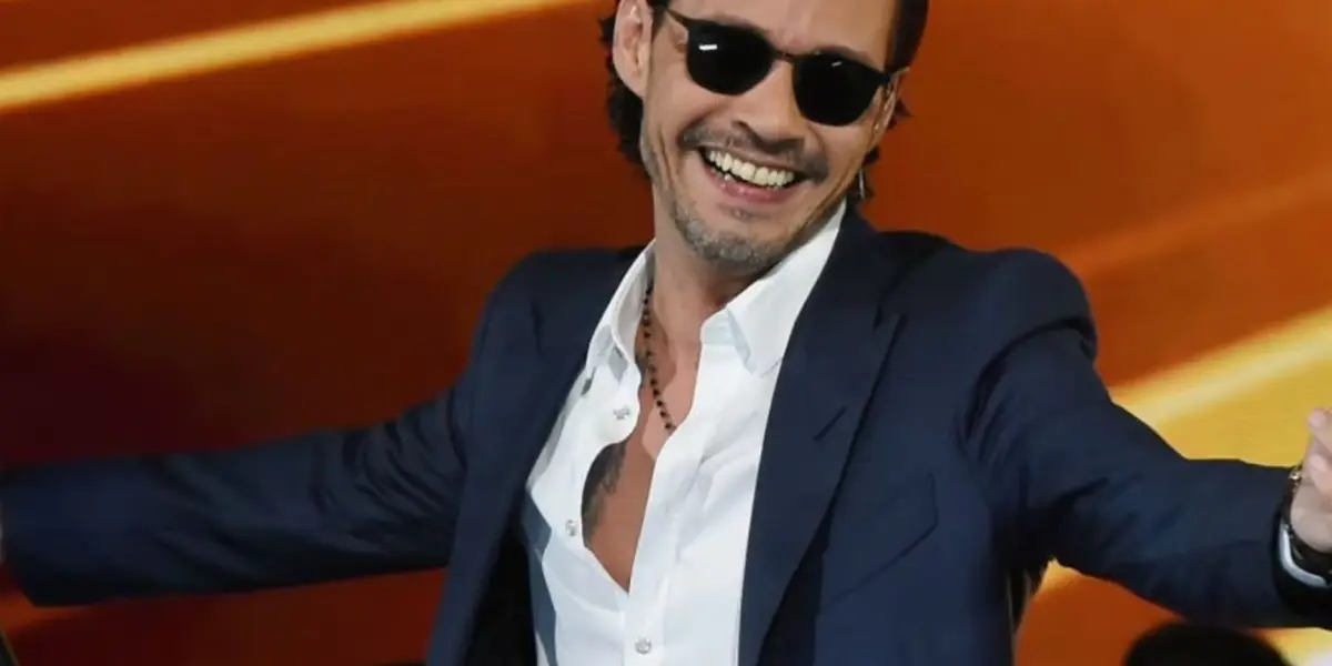 Descubre porque Marc Anthony no sale sin sus gafas
