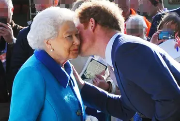 Descubre quien fue el familiar de el Príncipe Harry que no le permitió ver a su abuela