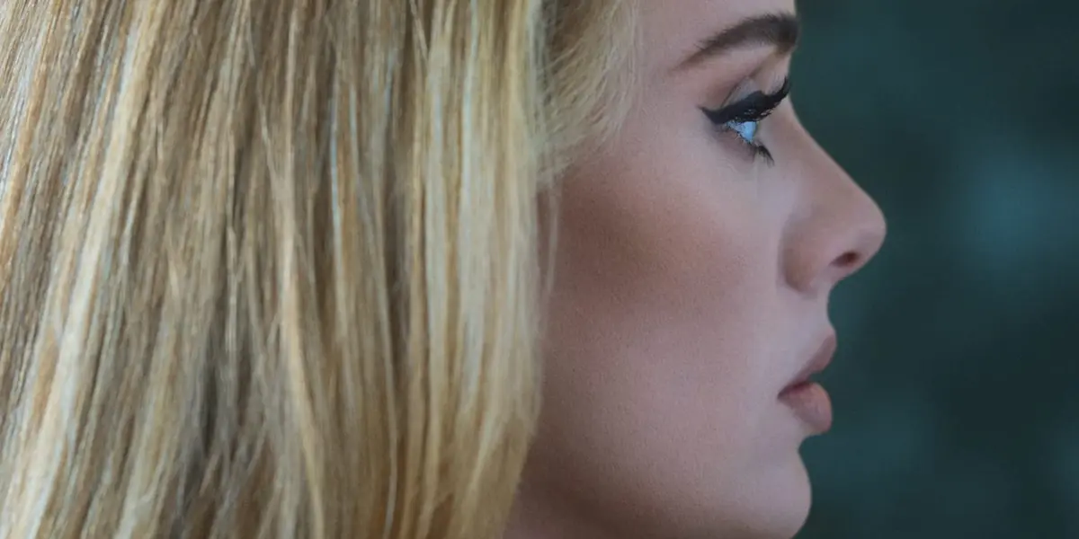 Después de seis años regresa Adele con 30. su nuevo disco, ya se encuentra en todas las plataformas