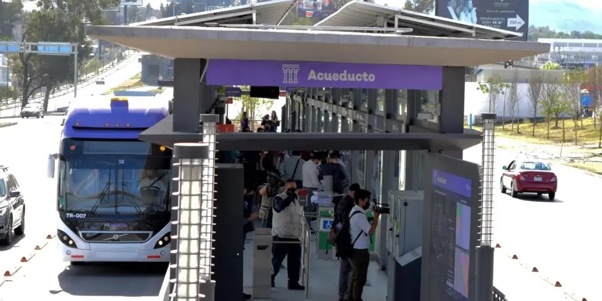 Dicha ruta, que desapareció con la entrada en operaciones de este sistema de transporte masivo, movía cerca de 120 mil pasajeros al día.