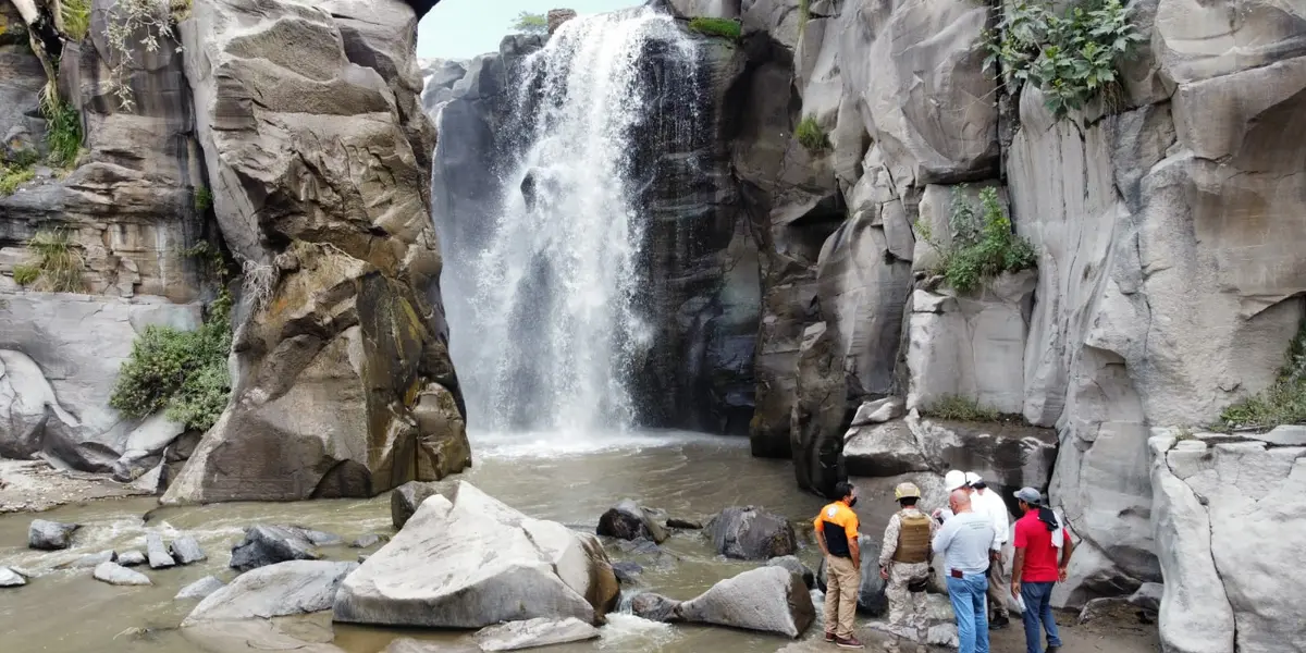Diputados del Congreso de Jalisco, particularmente de las bancadas de Movimiento Ciudadano y el Partido Verde, presentaron una denuncia contra quien resulte responsable por el derrame de combustible