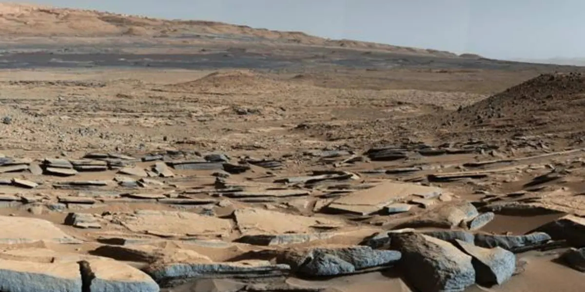 El análisis de los sedimentos recogidos por el rover Curiosity de la NASA en el cráter Gale de Marte ha servido a los científicos para afinar el posible origen del carbono en el planeta rojo.