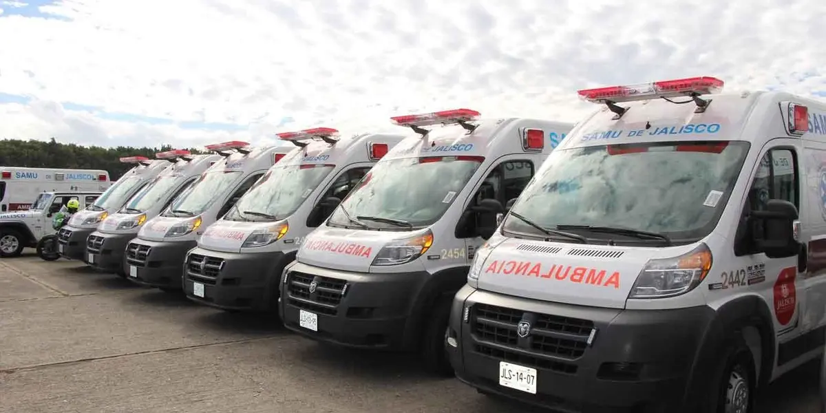 El ayuntamiento de Guadalajara entregó cinco ambulancias nuevas completamente equipadas a los servicios médicos municipales de las Cruz Verde de Guadalajara.