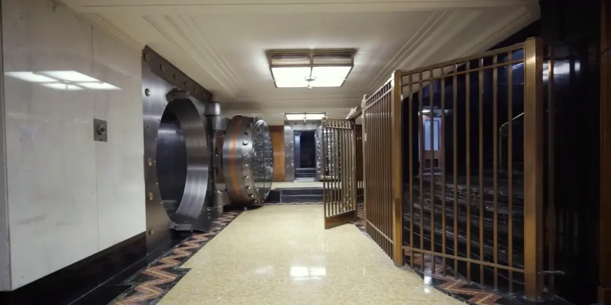 El Banco de México (Banxico) abre sus puertas de la sala bancaria de su Edificio Principal e inaugura el Museo Banco de México que alberga exhibiciones dirigidas al contenido del dinero y la estrecha relación del Banco de México con la sociedad.