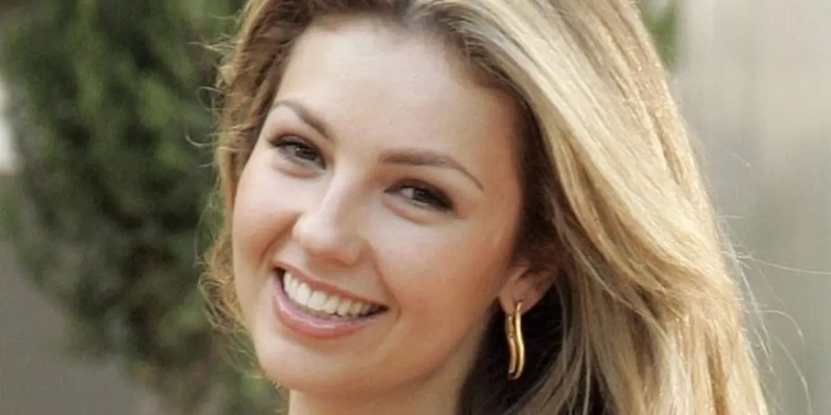 El famoso y reconocido tema escrito por Mario Domm, vocalista de Camila, cuenta una historia de dolor que se experimenta luego de una ruptura amorosa.