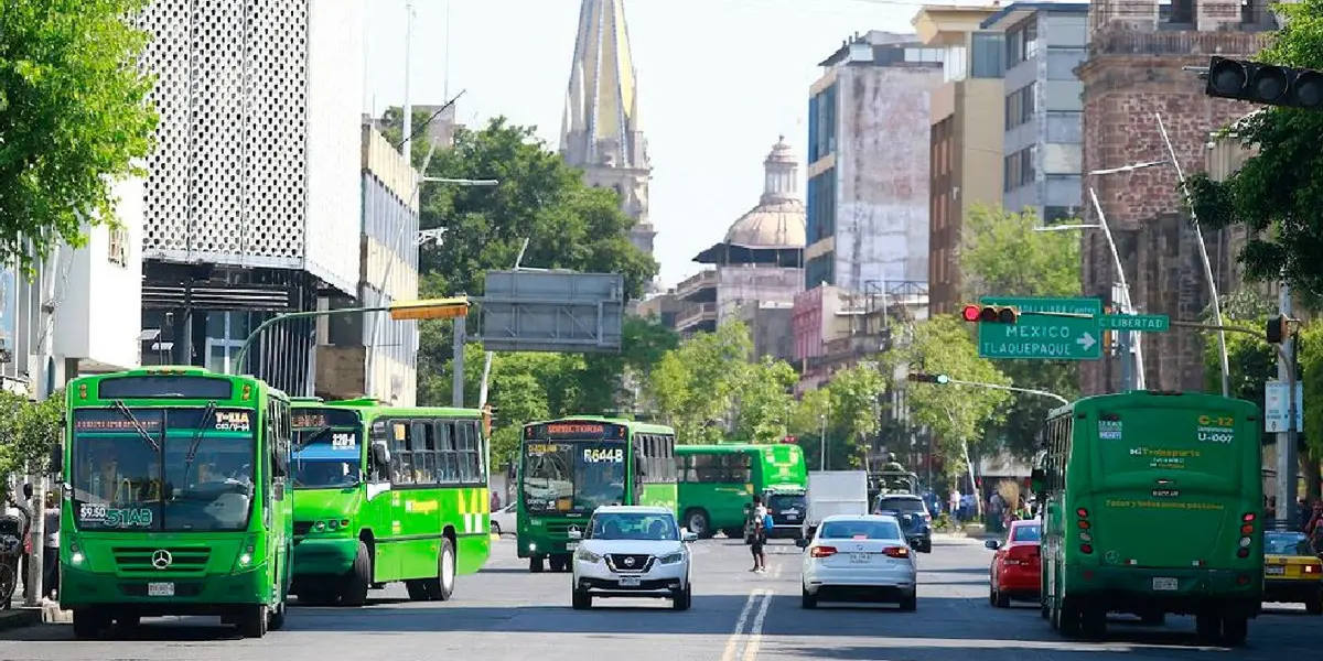 El Gobierno de Jalisco informó que debido a un servicio de mantenimiento que realiza la Secretaría de Infraestructura y Obra Pública (SIOP), a partir de hoy habrá un cierre vial en Periférico.