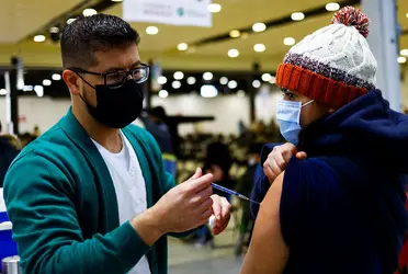 El Gobierno de la Ciudad de México hará un cierre masivo de vacunación contra el Covid-19 este mes para inmunizar a un millón de personas que les falta su tercera dosis.