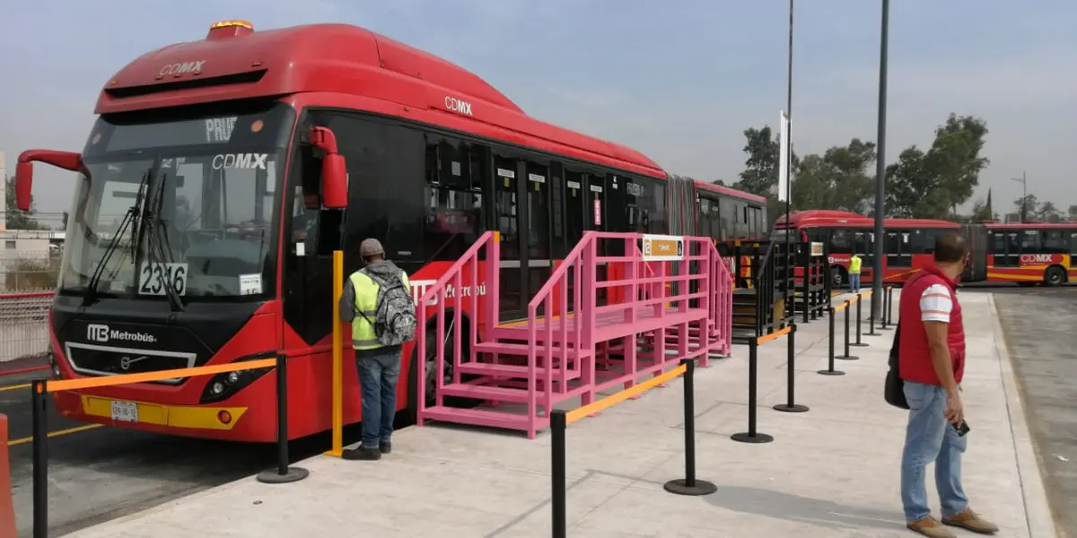 El Sistema Metrobús informó que ampliará el servicio emergente en apoyo a la Línea 12 del Metro, con dos nuevas estaciones: Zapotitlán y San Andrés Tomatlán