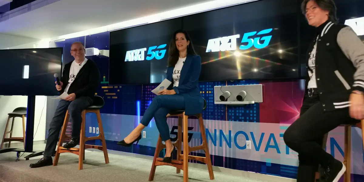 En AT&T México sabemos que es esencial impulsar al ecosistema desarrollador y emprendedor del país para habilitar distintos casos de uso mientras sucede el despliegue de la red y conectamos a cada vez más mexicanos”,