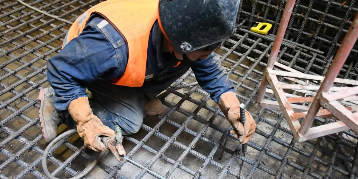 En conferencia de prensa para presentar los avances de la subestación, la jefa de Gobierno, Claudia Sheinbaum, aseveró que esta obra -que tendrá la capacidad para iluminar a una ciudad de 300 mil habitantes.
