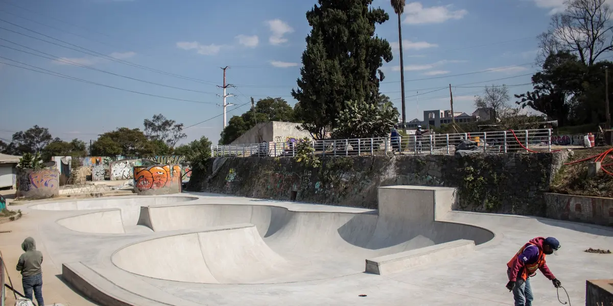 En el espacio donde antes estaban las tinas de los animales marinos del extinto Atlantis se construyeron dos bowls para práctica del patinaje, bicicleta y patines.