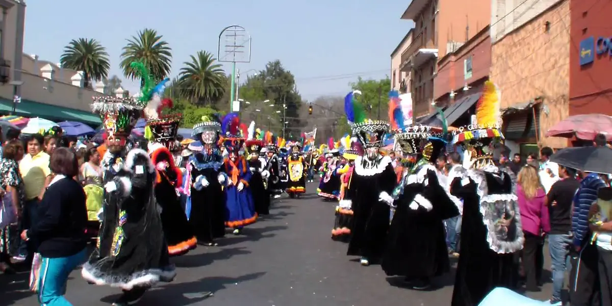 En esta ocasión, la escultura del Niño del Pueblo, que data del siglo XVI, salió del domicilio donde permaneció por dos años en el Barrio de La Asunción.