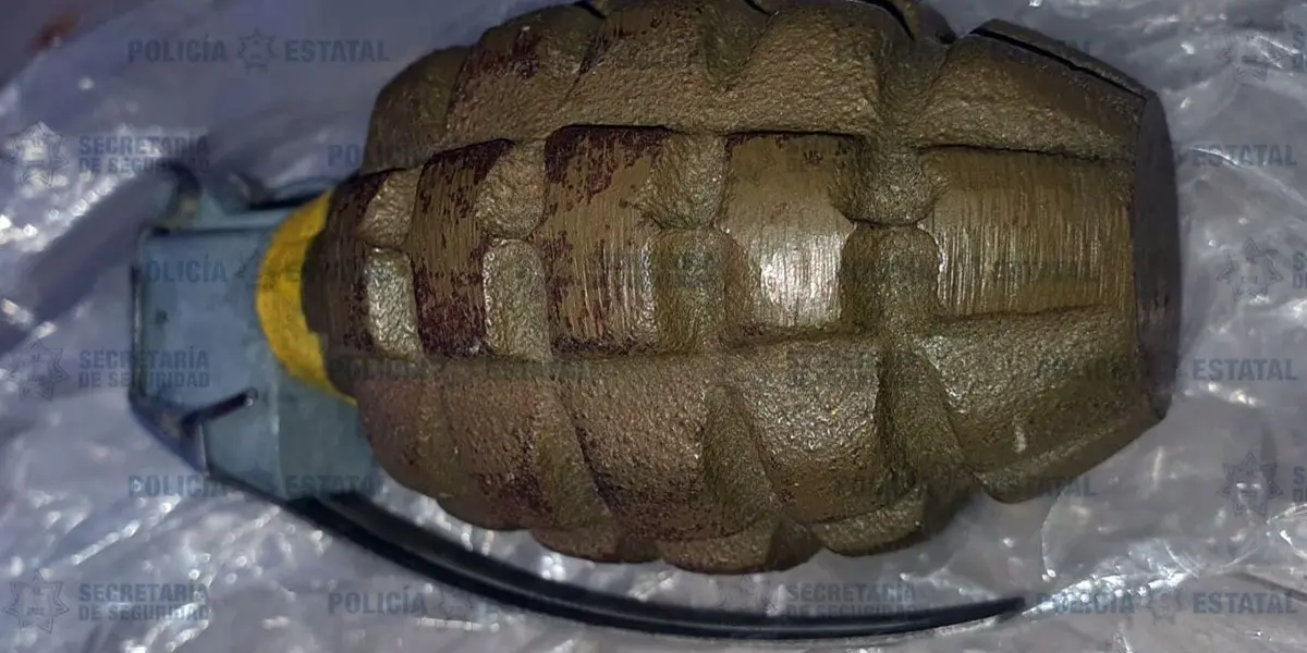 En la alcaldía Benito Juárez de la Ciudad de México, al interior del camión número 826 fue encontrada una granada de fragmentación.