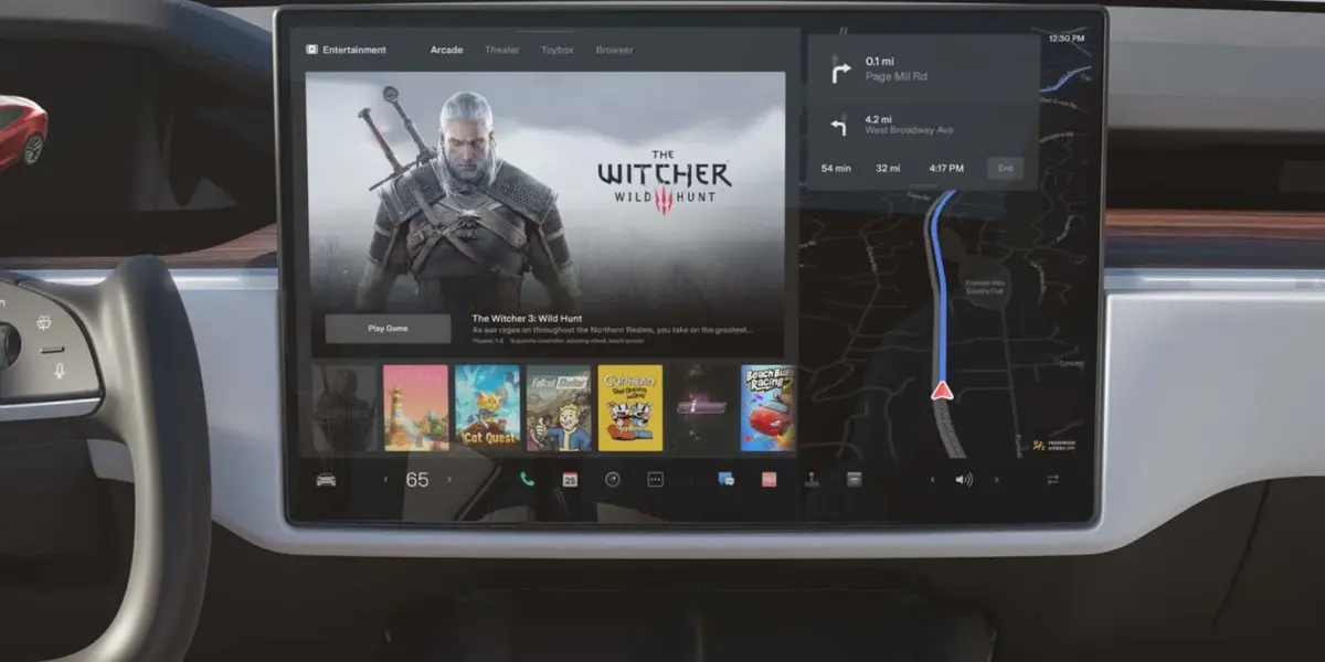 En primer lugar destaca la adición de Tik Tok al catálogo de aplicaciones, pues ahora los conductores podrán desplazarse por los videos de tendencia en la pantalla del vehículo, siempre y cuando se encuentre estacionado.