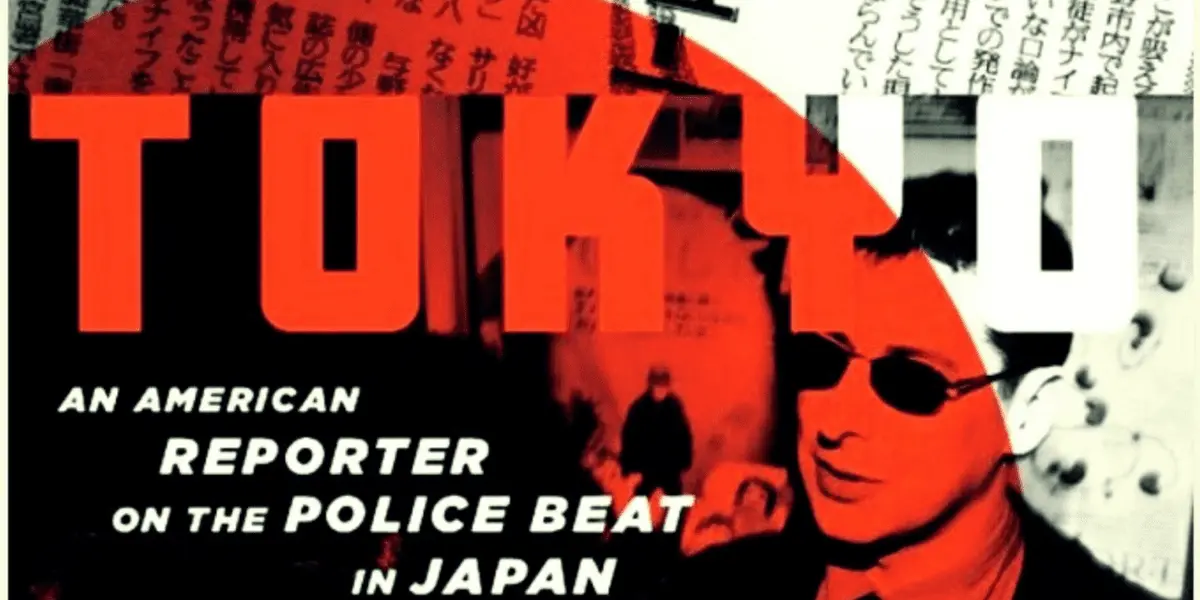 Está inspirada en los hechos reales y protagonizada por Ansel Elgort (West Side Story) como el reportero Jake Adelstein, y Ken Watanabe como un detective japonés.