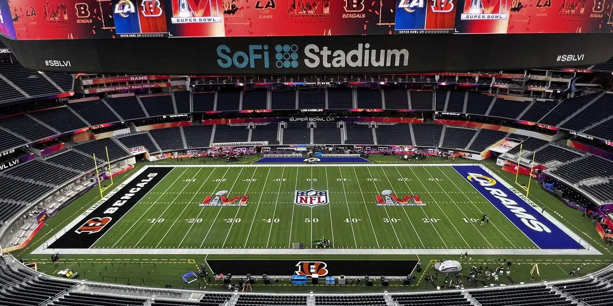 Estará acompañado por un Show de medio tiempo también promete ser algo épico y sin precedentes. La patada inicial del Super Bowl LVI será a las 17:30 horas.