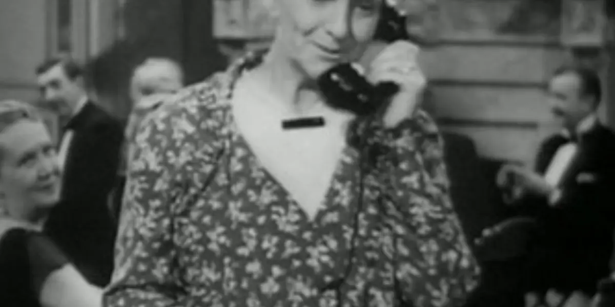 Existen varias maneras de contestar el teléfono, pero la gran pregunta es ¿por qué la mayoría de los mexicanos contestan con la palabra “bueno”?