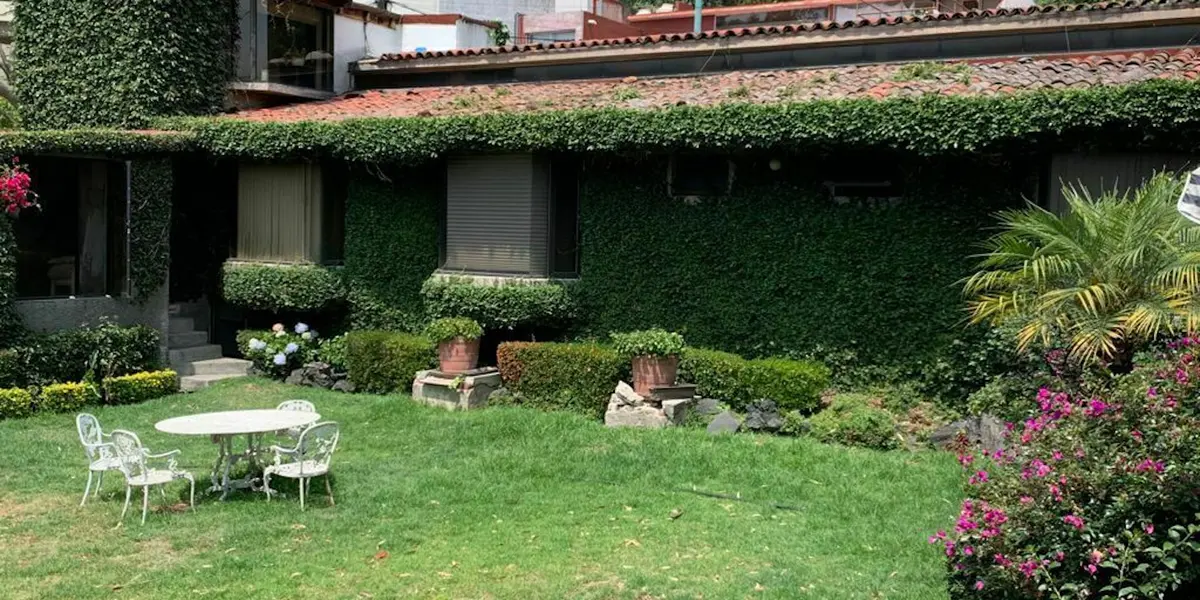 Fue creado como un proyecto residencial modernista a partir de 1945, en el que participaron muchos destacados arquitectos mexicanos, notablemente Luis Barragán y Max Cetto. Tiene una extensión de 5.1 km².