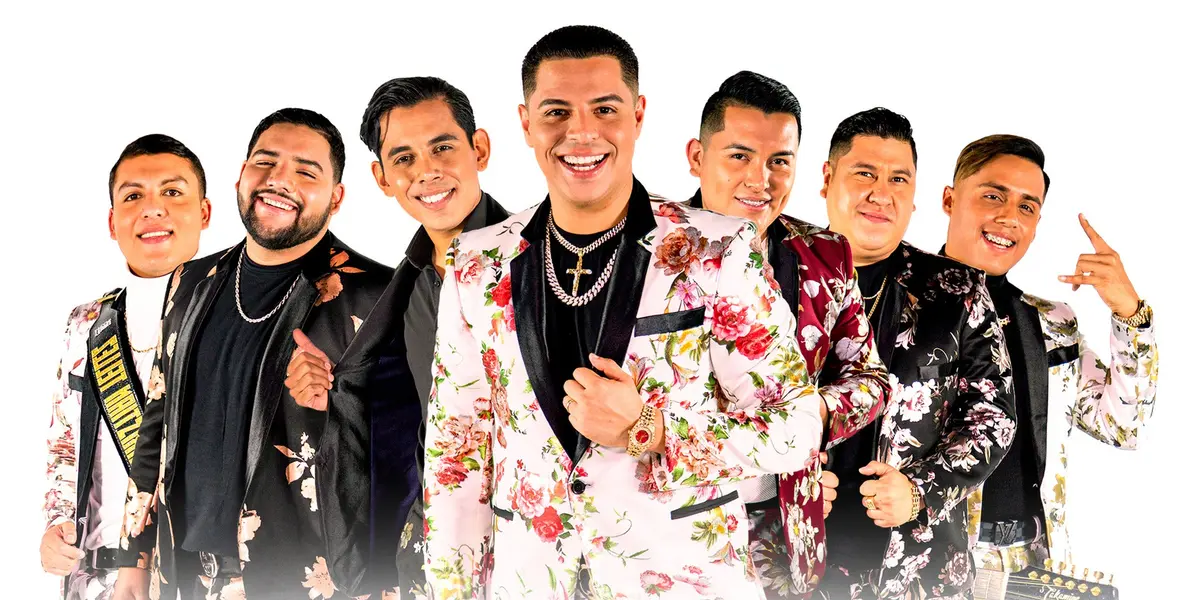 Grupo Firme anunció que ofrecerá un magno concierto en la Ciudad de México. Cabe recordar que Eduin Caz fue hospitalizado de emergencia los últimos días del 2021, a causa de una hernia hiatal.