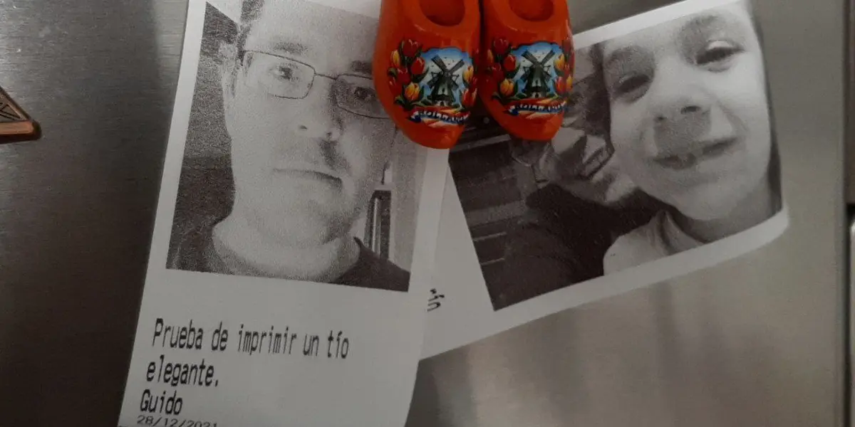 Guido García, ingeniero de telecomunicaciones y experto en desarrollo de software, explica cómo instalar una impresora doméstica para que su abuela pueda tener las fotos en formato físico que hacía su teléfono inteligente.