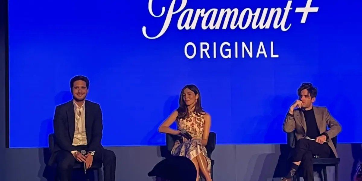 Ha sido presentada formalmente la película “At Midnight”, la filmación iniciará en los próximos días en Ciudad de México y Riviera Maya bajo la dirección de Feingold cineasta que hizo “Dating & New York”, comedia romántica de bajo presupuesto que se volvió un hit en Estados Unidos.