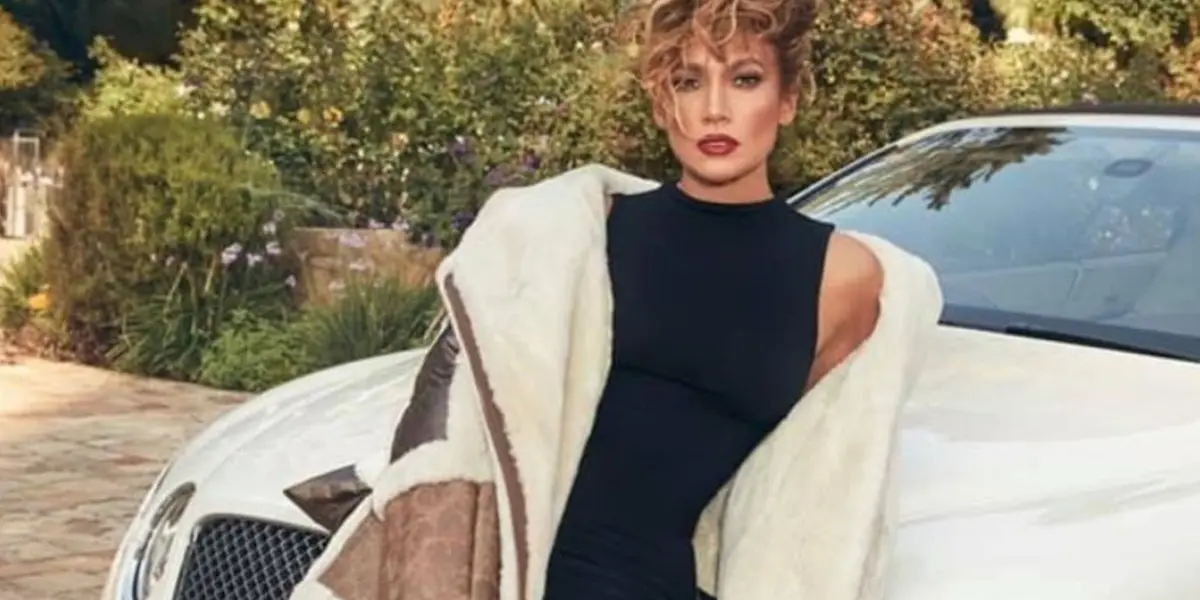 Jennifer López tiene una inmensa colección de autos que pocas veces conduce