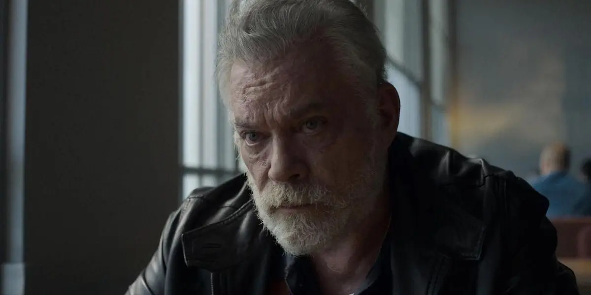 Jimmy Keene (Egerton) es sentenciado a 10 años en una prisión de mínima seguridad, se le da la elección de su vida: ingresar a una prisión de máxima seguridad para criminales dementes y hacerse amigo del presunto asesino en serie Larry Hall.