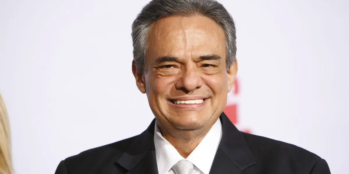 José José aceptó el reto de convertirse en actor asumiendo este enorme problema