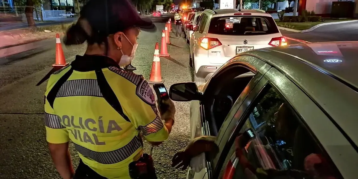 La coordinadora de Gestión del Territorio, Patricia Martínez, señaló que aunque a nivel federal se aplique este esquema, en Jalisco continuará sin cambios el programa de control de emisiones.