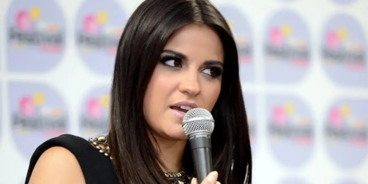 La ex Rebelde quiere defenderse del escándalo que asegura que la vinculó con un hombre casado.