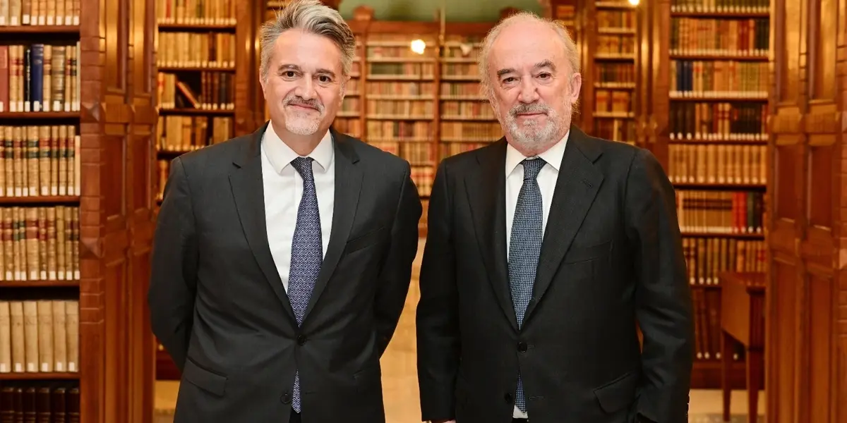 La iniciativa se enmarca en el proyecto LEIA (acrónimo de Lengua Española e Inteligencia Artificial) y será transversal a las actuales herramientas de Microsoft y los posibles desarrollos futuros de la compañía.