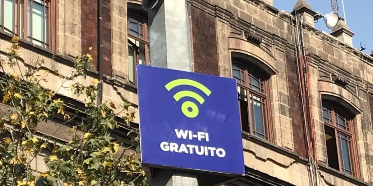 La Jefa de Gobierno, Claudia Sheinbaum, se comprometió a llevar internet gratuito, por medio de puntos WiFi a todas las escuelas públicas y unidades habitacionales de las Ciudad de México