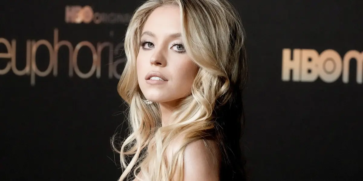 La joven artista actuará junto a Dakota Johnson en la película de Sony Pictures sobre otro personaje arácnido de Marvel.