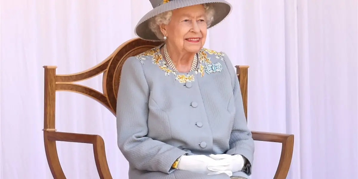 La Reina Isabel II fue una mujer supersticiosa que no podía salir sin su fiel amuleto de la suerte