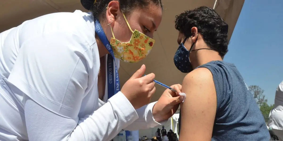 La vacunación de refuerzo a rezagados continuará la próxima semana en la Ciudad de México y en esta ocasión, el biológico disponible para está población será el de AstraZeneca