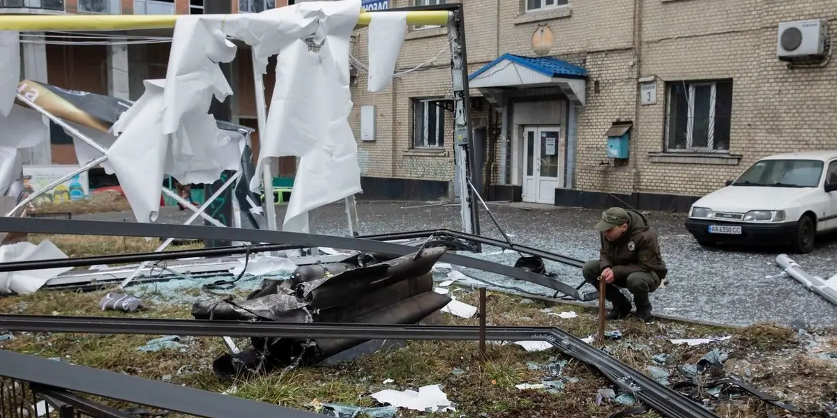 Las alarmas están compuestas por altavoces que suenan y alertan así a la población de que se aproxima un ataque aéreo y que deben ponerse protegerse lo antes posible.