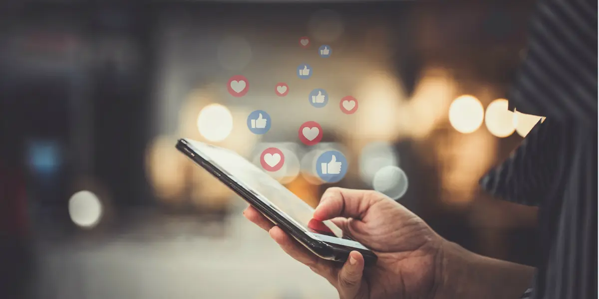 Las redes sociales siguen creciendo en importancia dentro del universo digital. Tal es así que el número de usuarios de las redes sociales ahora equivale a más del 58% de la población total del mundo.