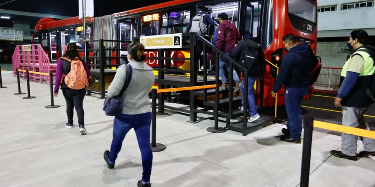 Las vacaciones de Semana Santa 2022 iniciaron hoy y culminarán el viernes 22 de abril. Durante la primera semana se conmemorarán fechas religiosas, tales como el Jueves santo y Viernes santo, Sábado de Gloria.