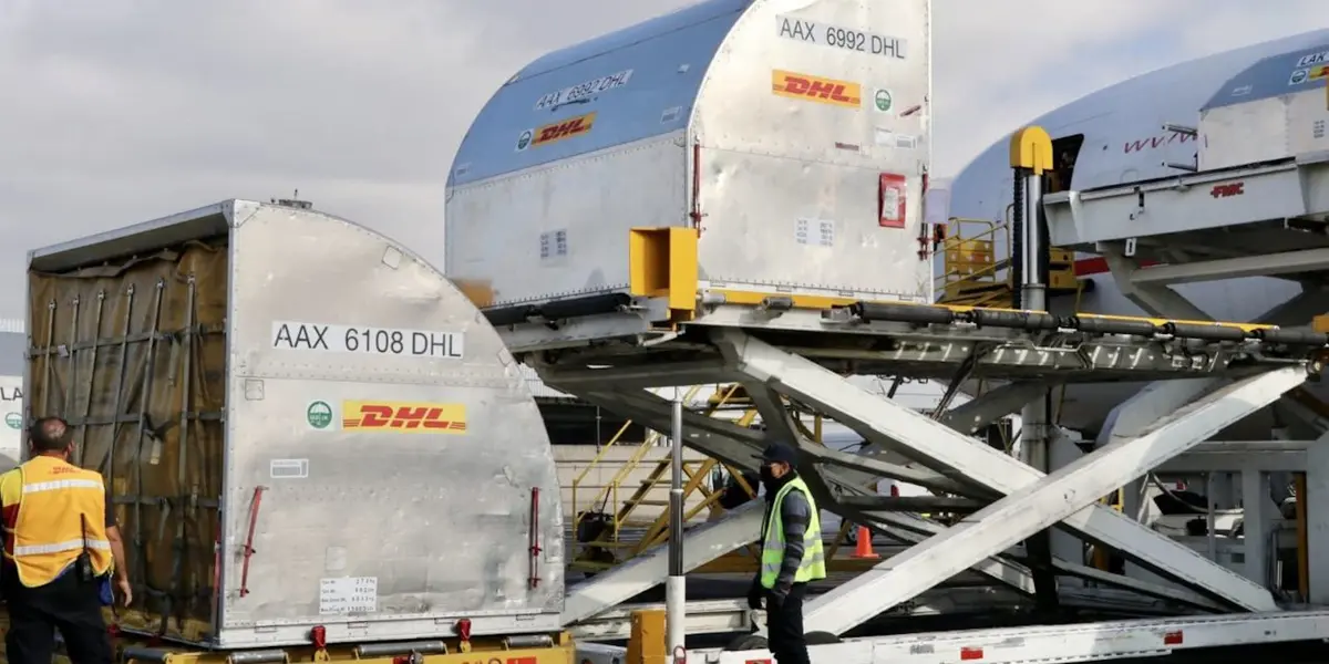 Los nuevos embarques arribaron a la Terminal 1 del AICM durante la mañana del martes y miércoles con un total de 1,170,000 dosis.
