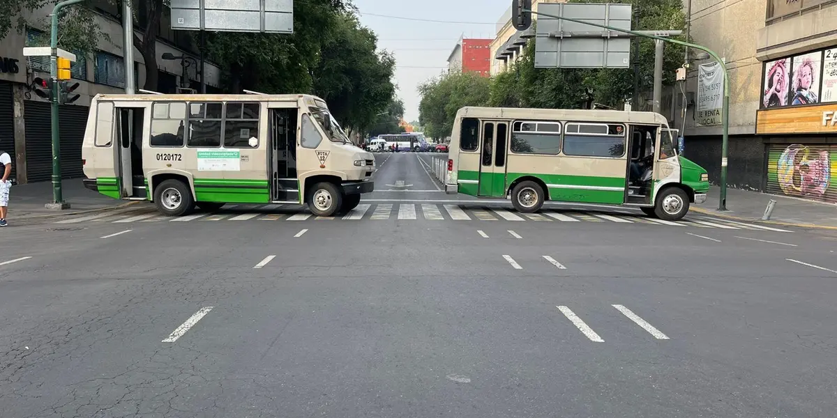 Los transportistas mencionan que la petición al aumento de la tarifa es de 3 pesos, mientras que los funcionarios señalan que la petición es de 5 pesos.