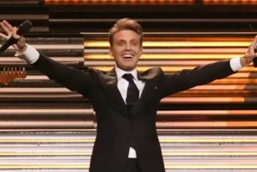 Luis Miguel demuestra lo enamorado que está y con esta canción lo comprueba