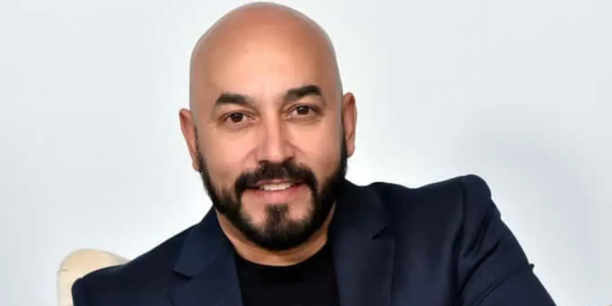 Lupillo Rivera usa la misma tácticas para conquistar a sus parejas de una manera muy esplendida