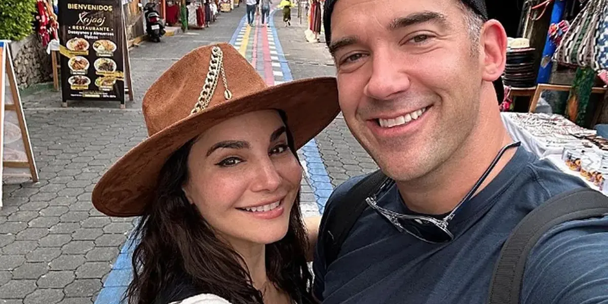 Martha Higareda y Lewis Howes. Créditos: Instagram@marthahigaredea