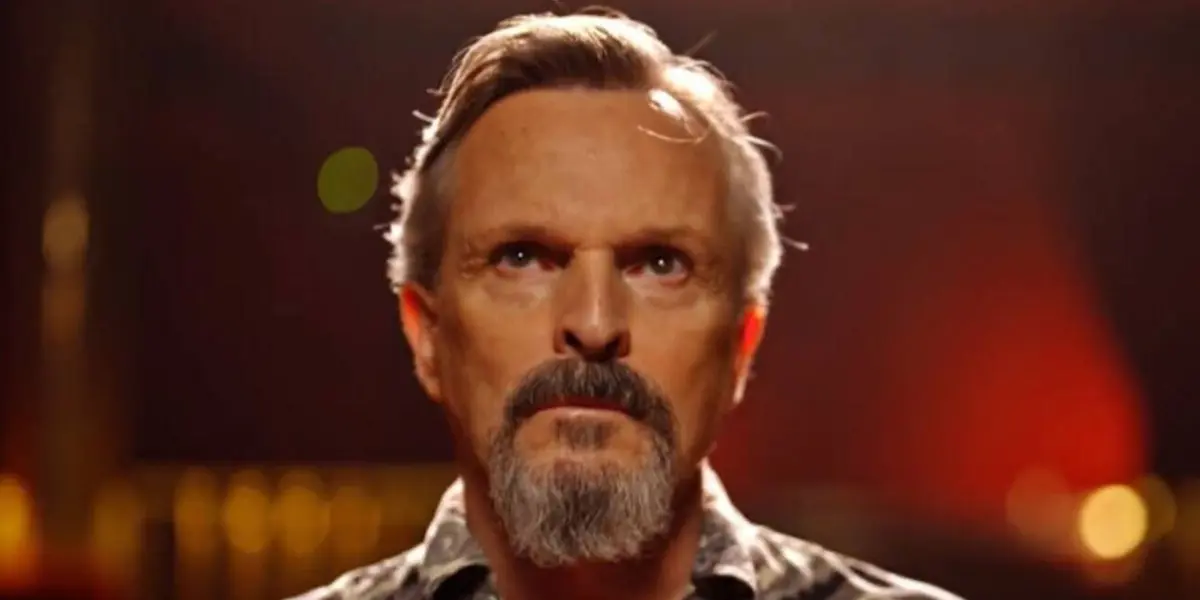 Miguel Bosé tiene una peculiar regla con la que inicia todos sus conciertos