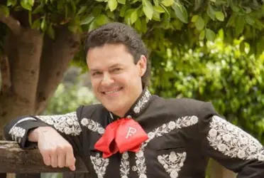 Pedro Fernández de actor y cantante a un magnate hombre de jugosos negocios en México