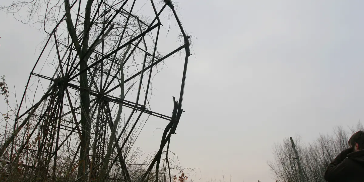 Pese a que en algún momento funcionaban tras ser abandonados se convirtieron en lugares espeluznes.