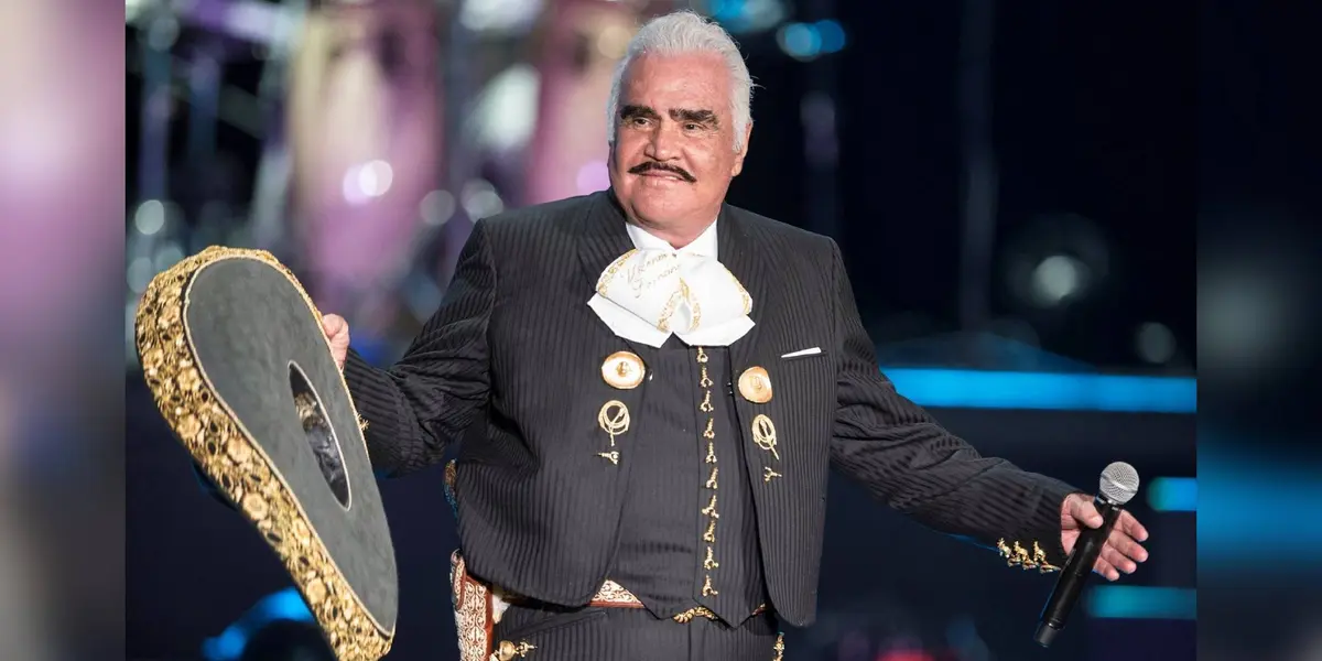 Pese a que se encuentra estable, la salud de Vicente Fernández continúa preocupando a su familia.