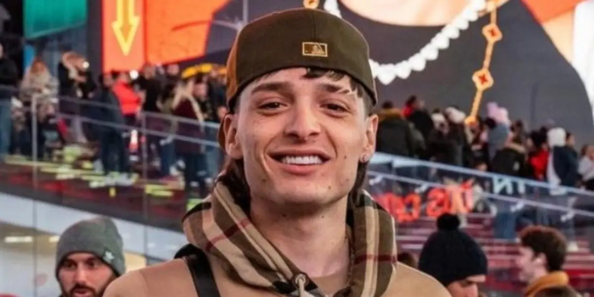 Peso Pluma no siempre gozó de lujos y este era su humilde trabajo